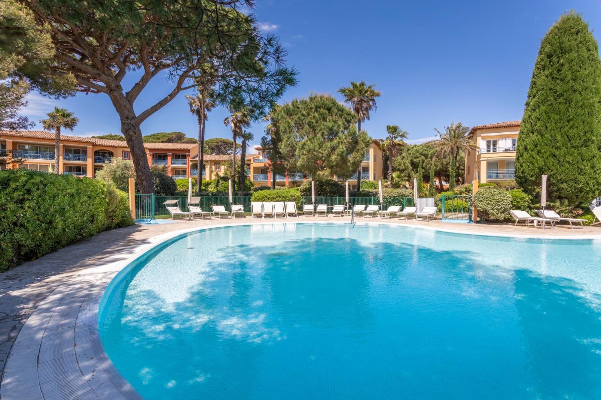 Résidence Pierre&Vacances La Pinède Hyères Exterior foto
